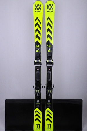 NARTY UŻYWANE VOLKL RACETIGER SC 23/24 + VMotion 12 153 cm NRB260